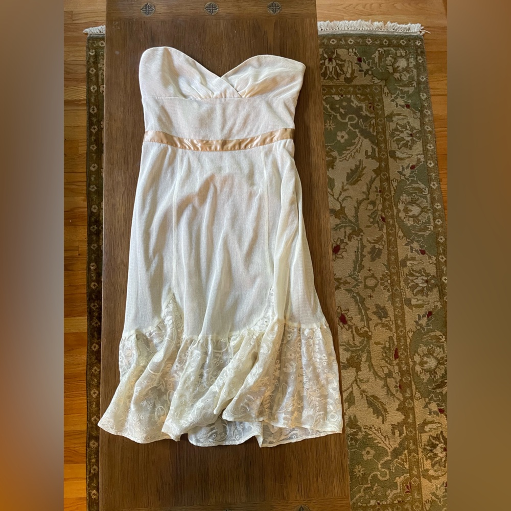 🖤Tocca Cream Strapless Lace Silk Blend Dress 🖤